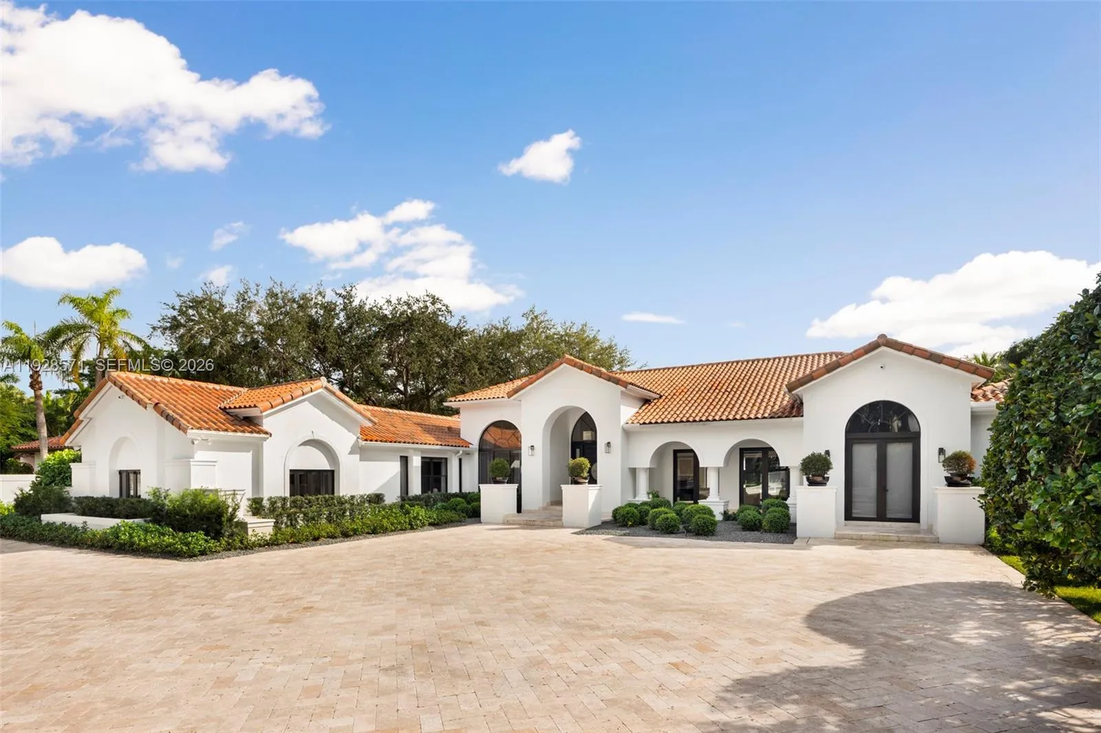 6 bedroom 7 bath for sale at 7430 SW 66th St, Miami FL 33143