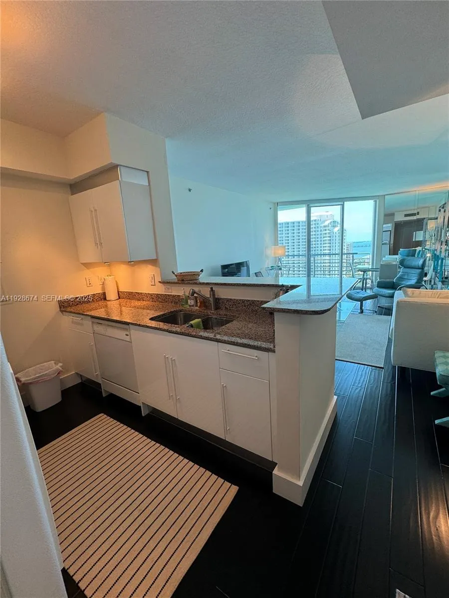 335 S Biscayne Blvd # 2403, Miami FL 33131