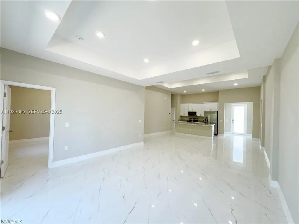 313 Hermosa, Lehigh Acres FL 33974