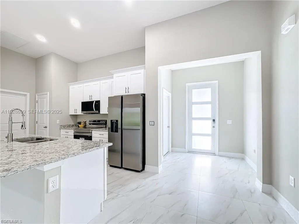 313 Hermosa, Lehigh Acres FL 33974
