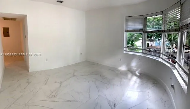1000 Meridian Ave # 23, Miami Beach FL 33139