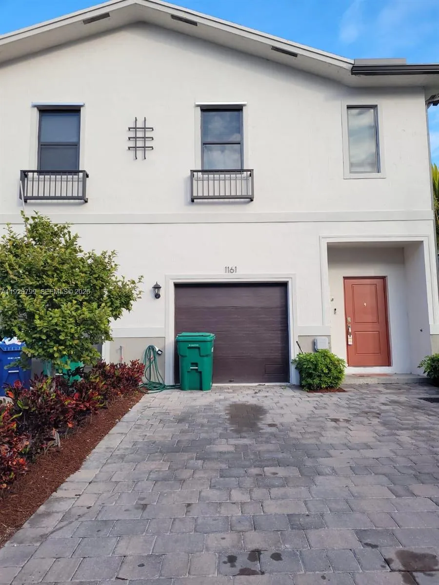 1161 SW 8th Ave, Florida City FL 33034