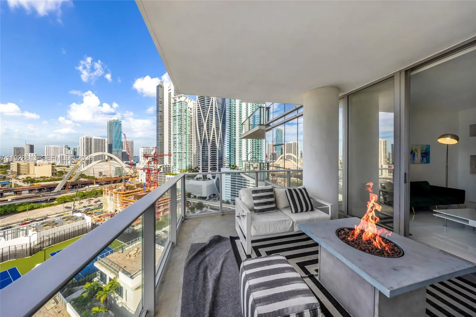 851 NE 1st Ave # 1700, Miami FL 33132