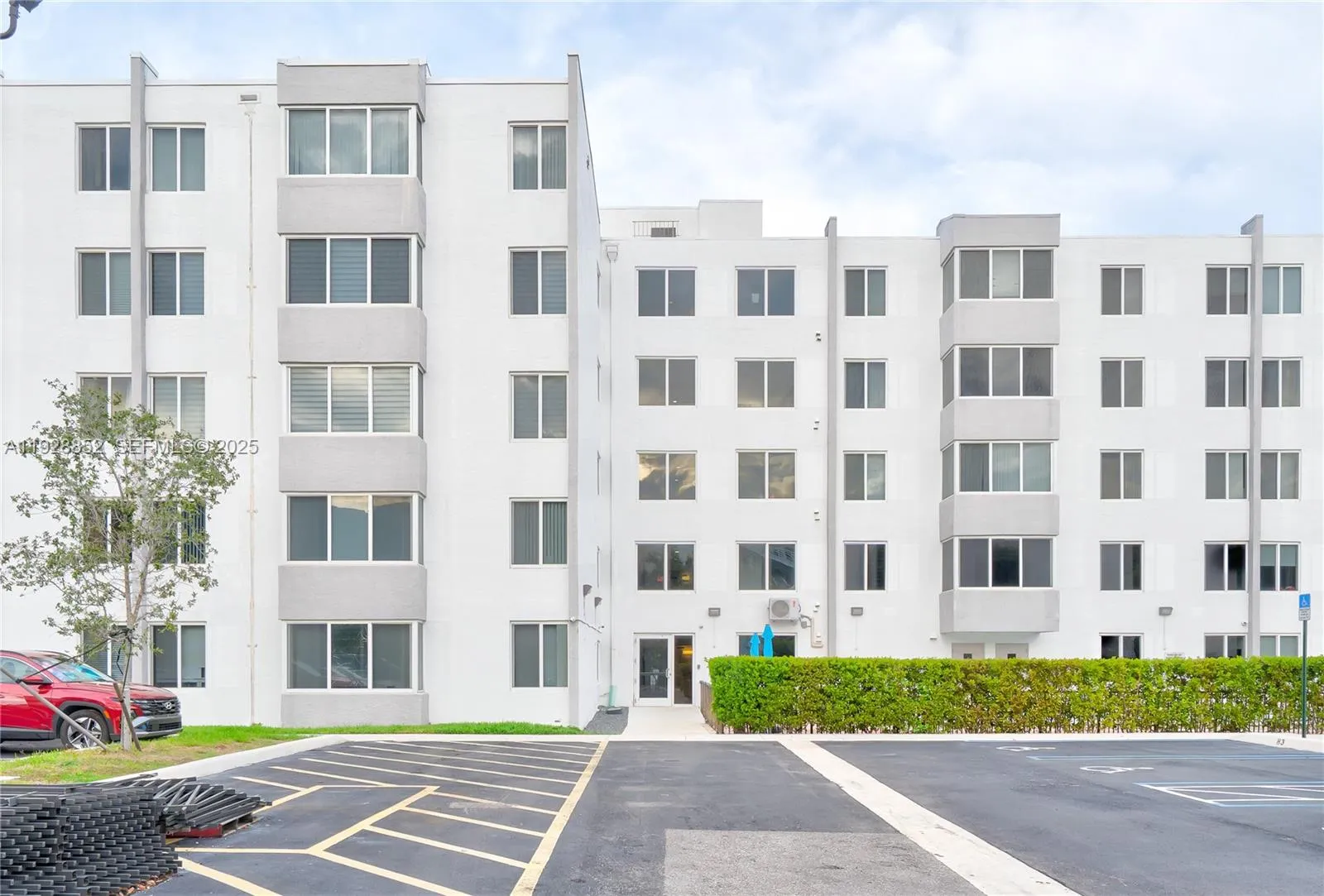 250 180th Dr # 159, Sunny Isles Beach FL 33160