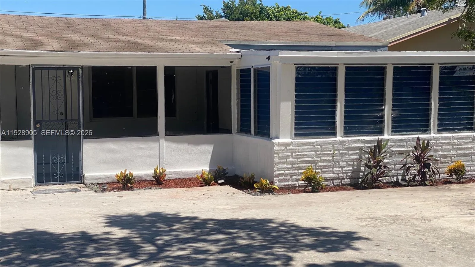 3 bedroom 2 bath for sale at 1947 Garfield St, Hollywood FL 33020