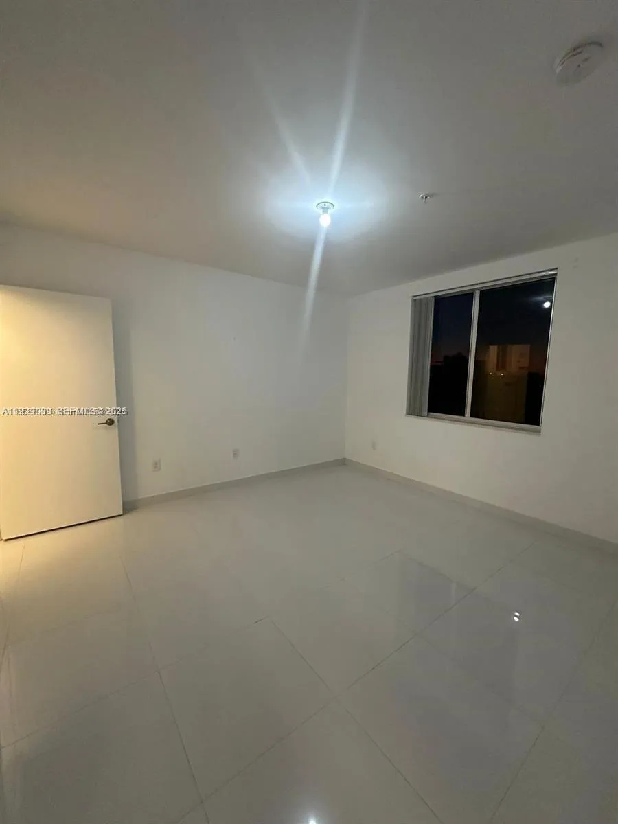 2651 NE 212th Ter # 400, Miami FL 33180