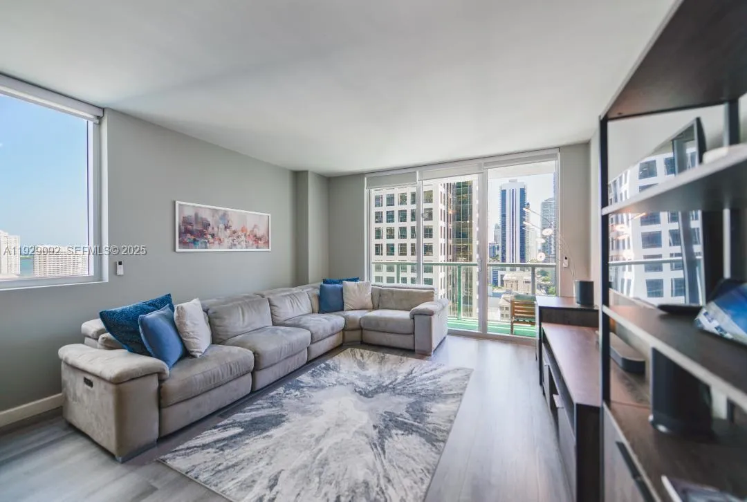 2 bedroom 2 bath for sale at 55 SE 6th St # 2110, Miami FL 33131
