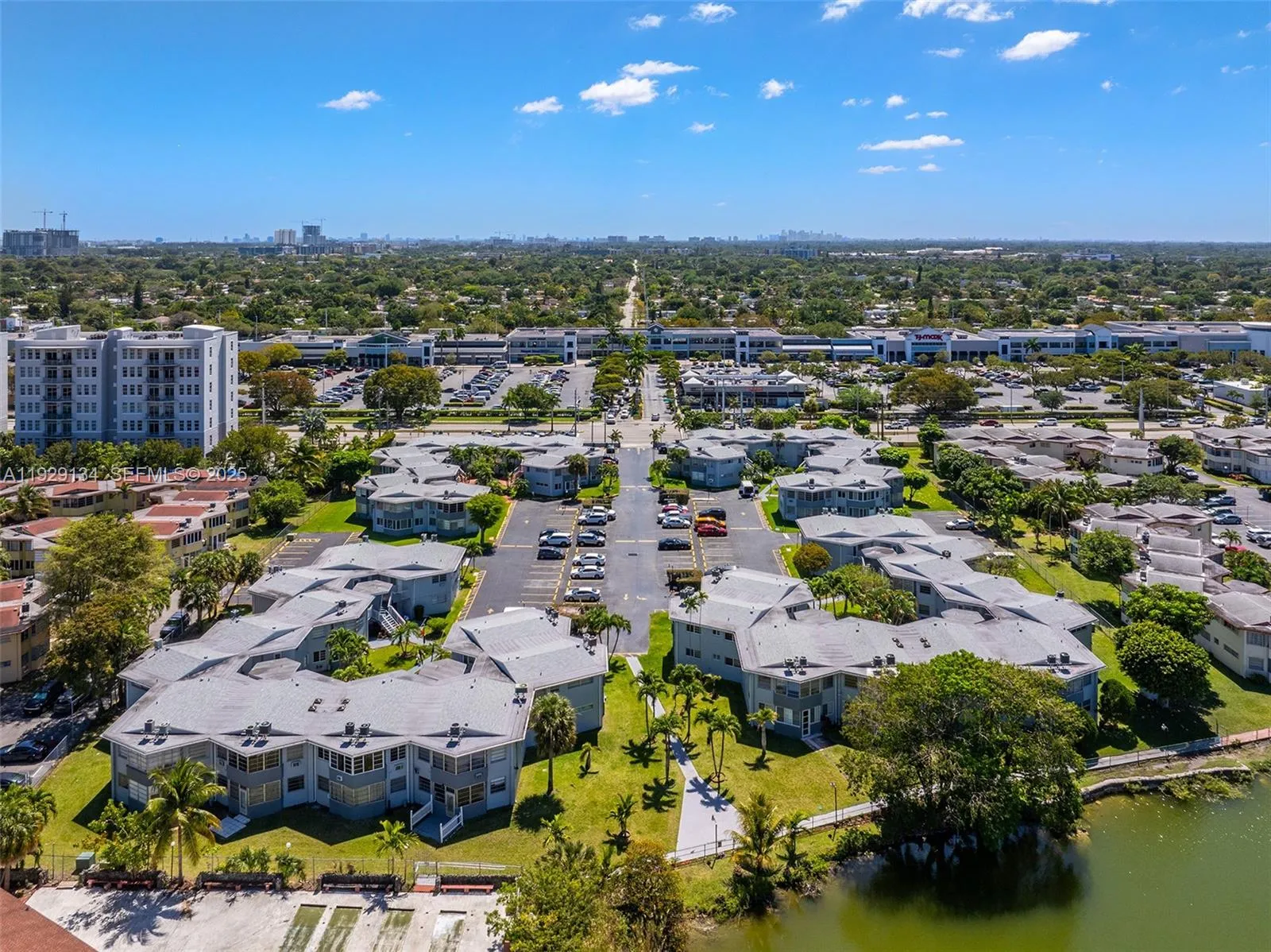 2 bedroom 2 bath for sale at 1667 NE Miami Gardens Dr # 145, Miami FL 33179