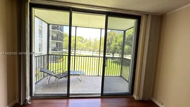 2 bedroom 2 bath for sale at 3401 N Country Club Dr # 207, Aventura FL 33180