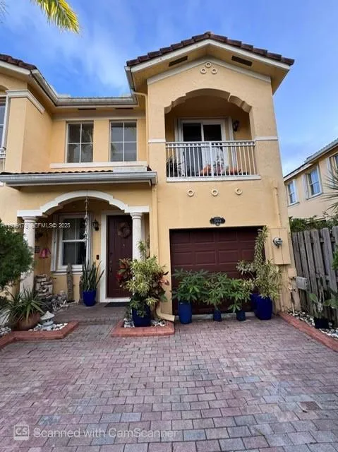 3 bedroom 3 bath for sale at 15064 SW 8th Ln, Miami FL 33194