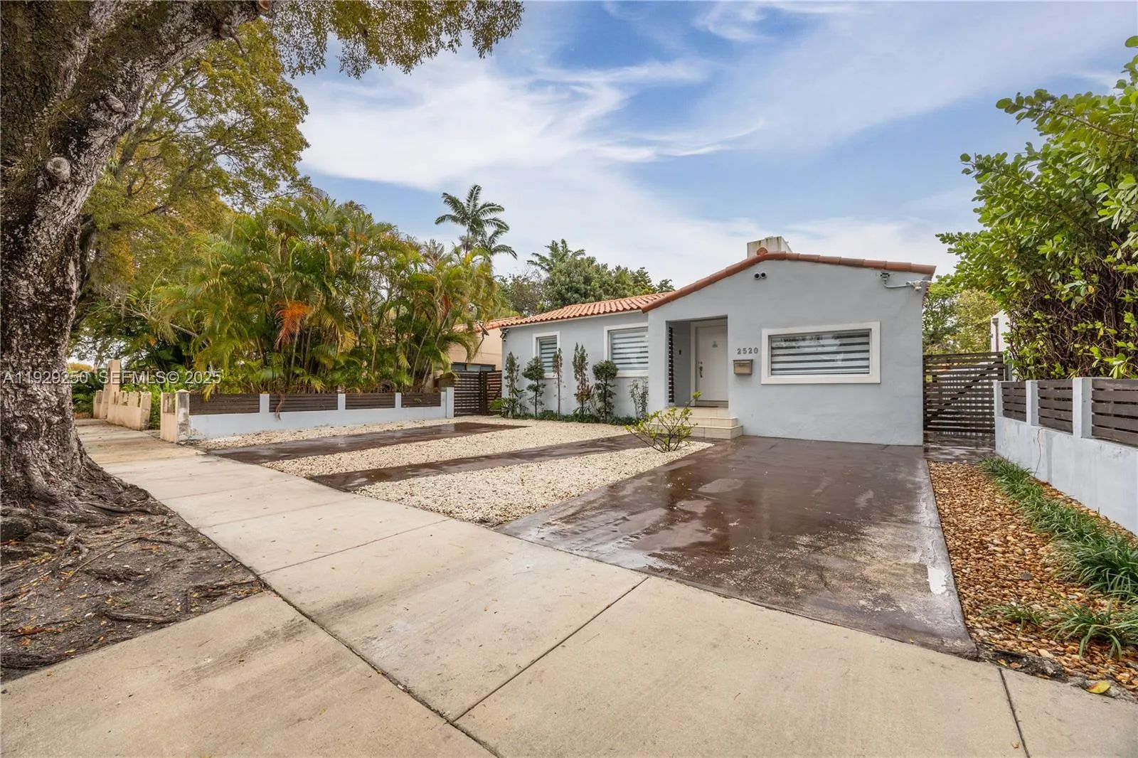 5 bedroom 3 bath for sale at 2520 SW 13th St, Miami FL 33145