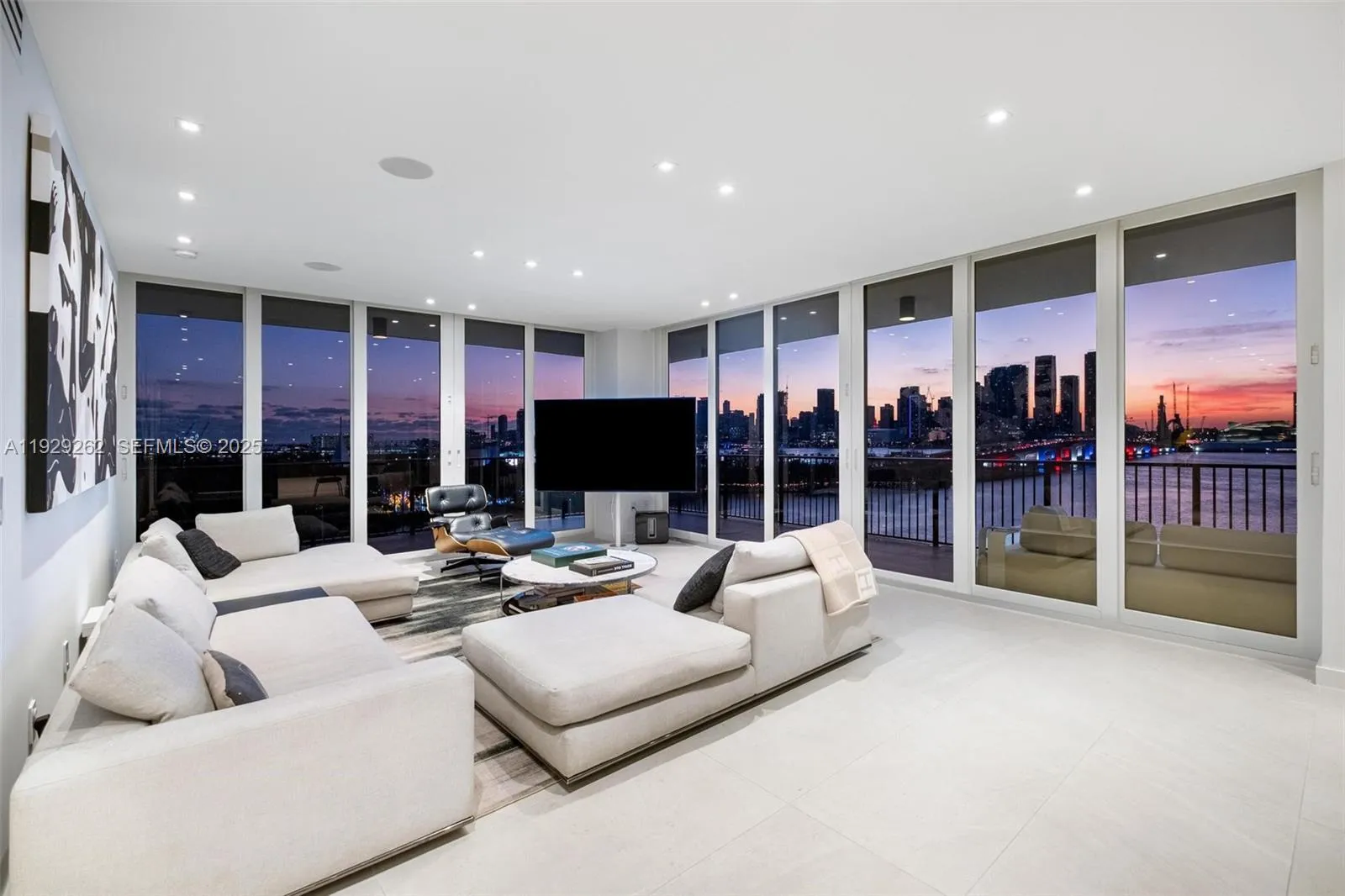 2 bedroom 2 bath for sale at 1000 Venetian Way # 1004, Miami FL 33139