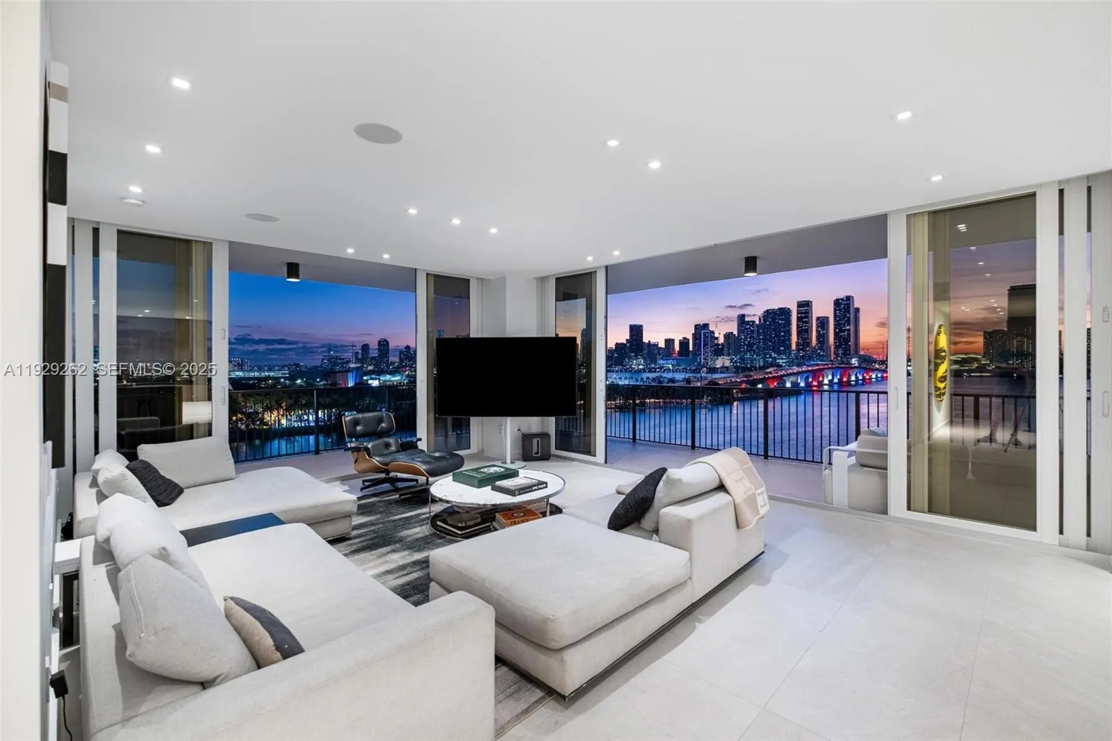 1000 Venetian Way # 1004, Miami FL 33139