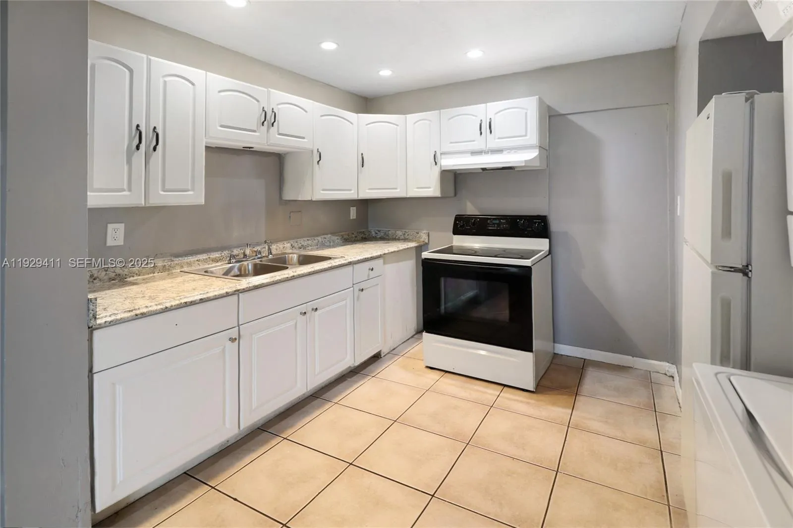 6352 Boulevard Of Champions # 1, North Lauderdale FL 33068