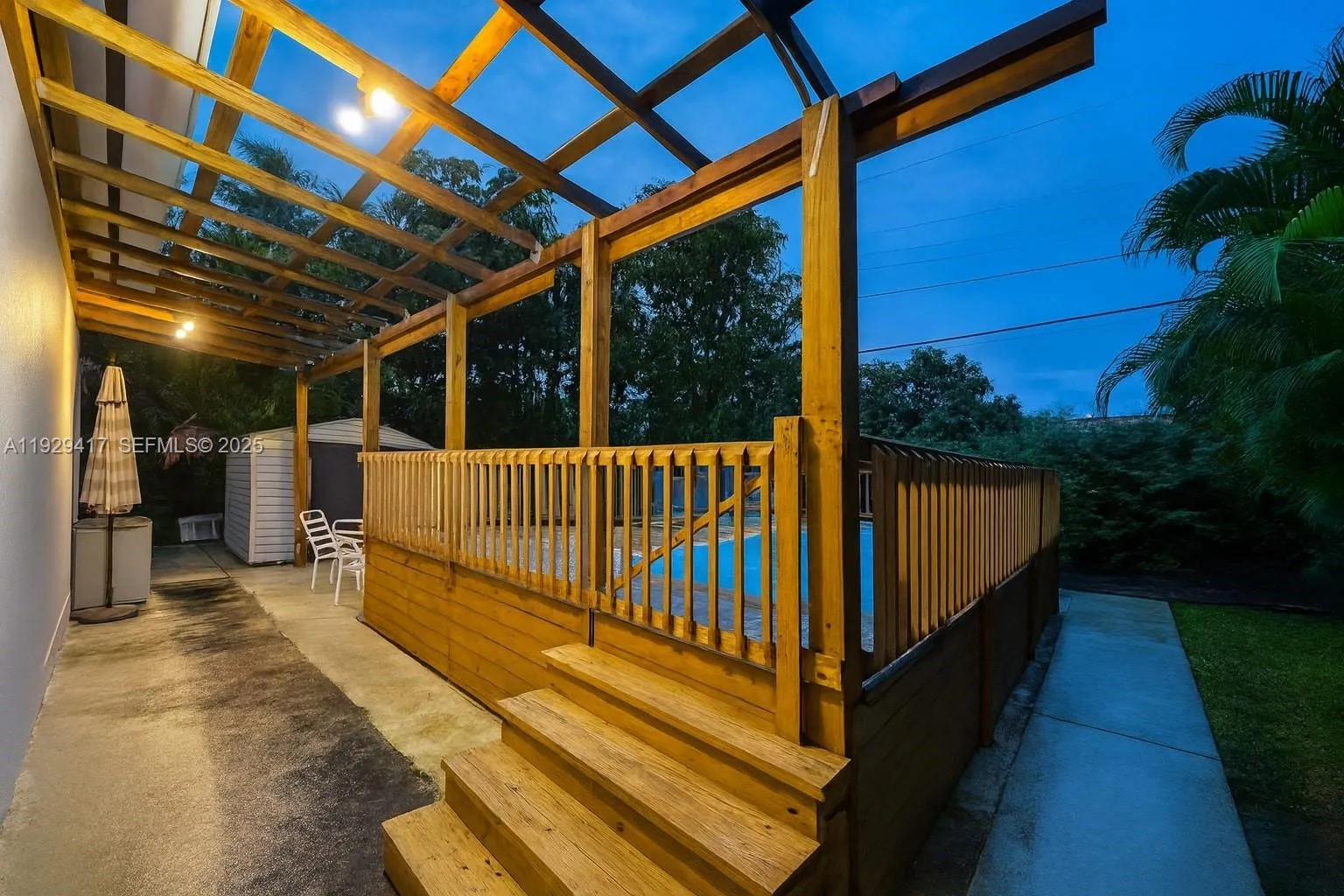 1509 NE 109th St, Miami FL 33161