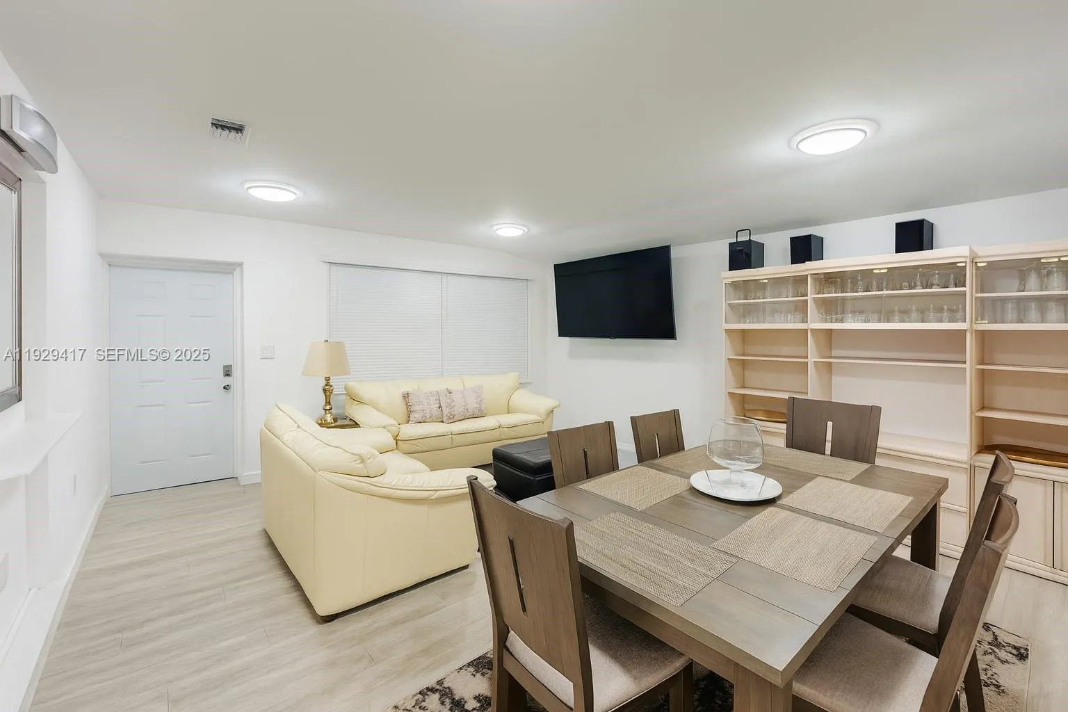 1509 NE 109th St, Miami FL 33161