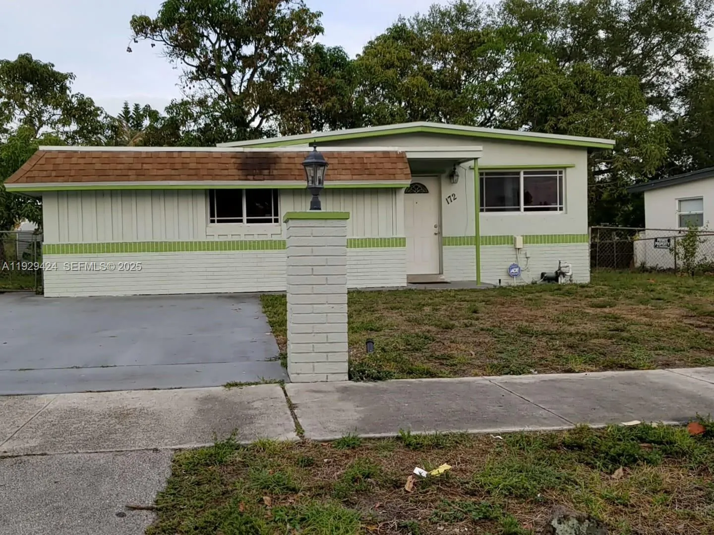 4 bedroom 1 bath for sale at 172 NW 29th Ave, Fort Lauderdale FL 33311