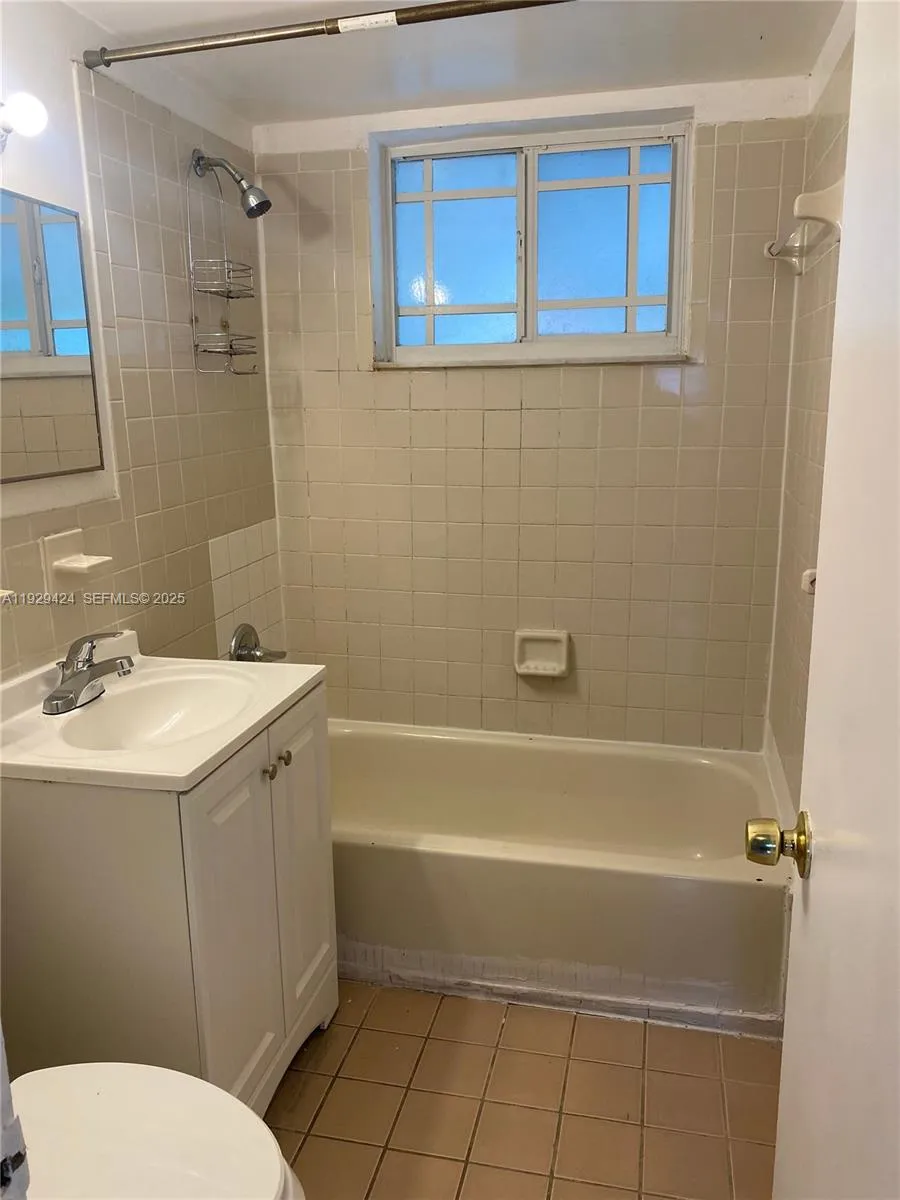 172 NW 29th Ave, Fort Lauderdale FL 33311