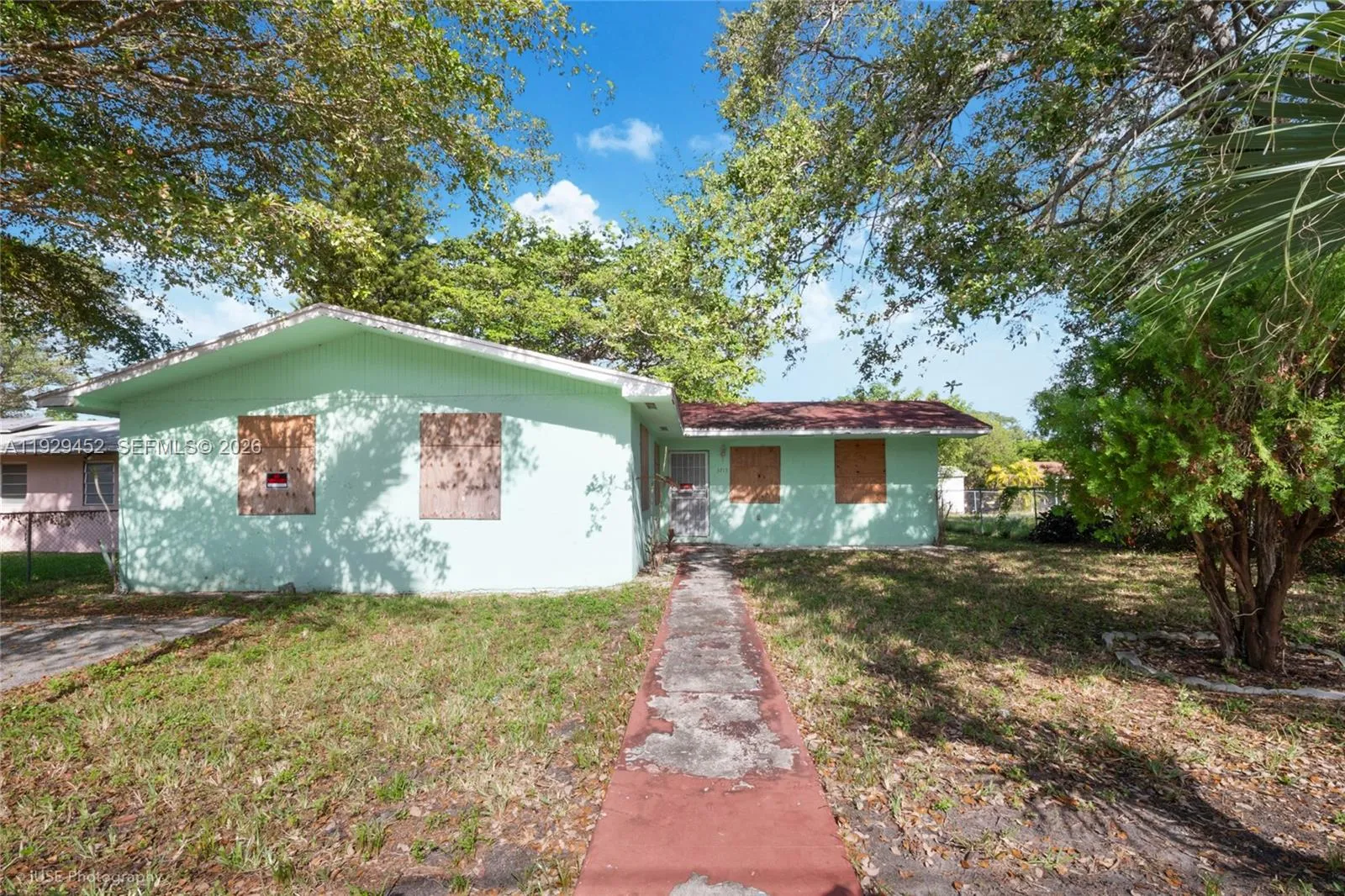 3 bedroom 2 bath for sale at 3715 Oak Ave, Miami FL 33133