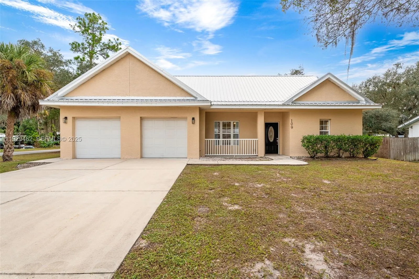 3 bedroom 2 bath Residential for sale at 109 Florida St, La Belle FL 33935