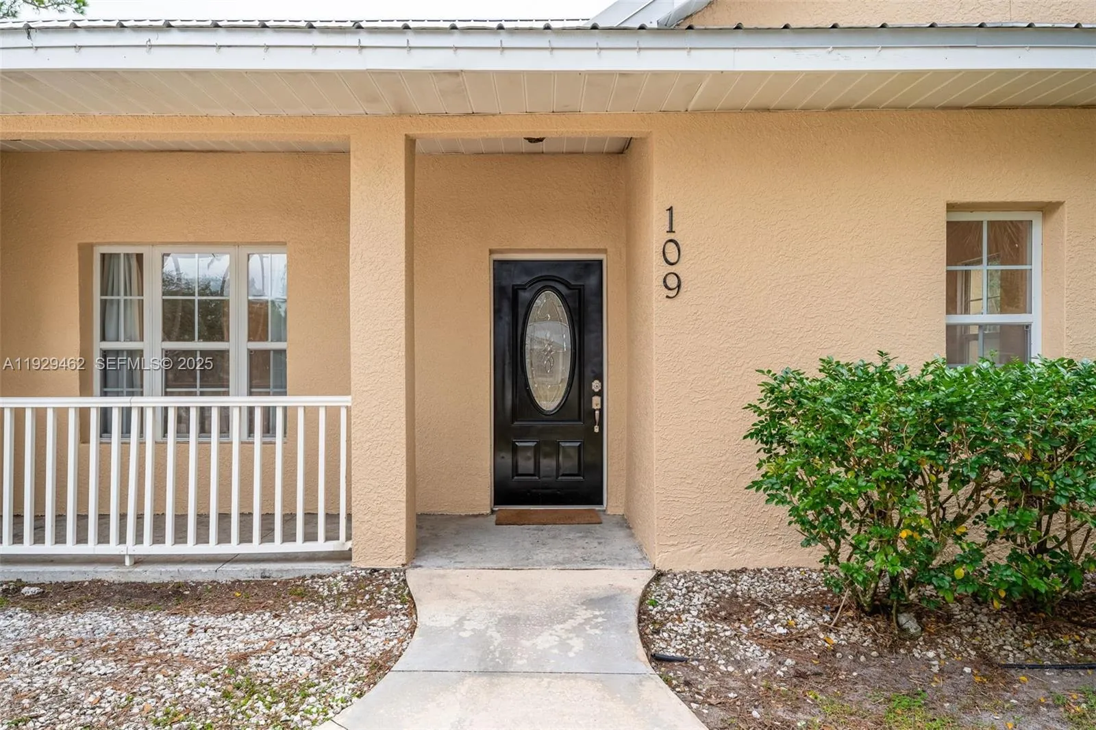 109 Florida St, La Belle FL 33935