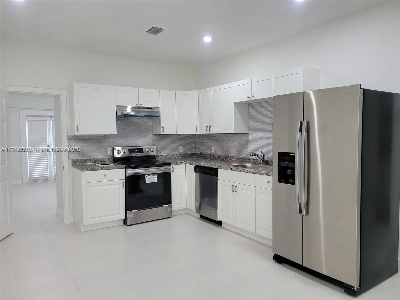 511 NW 62nd Ave, Miami FL 33126