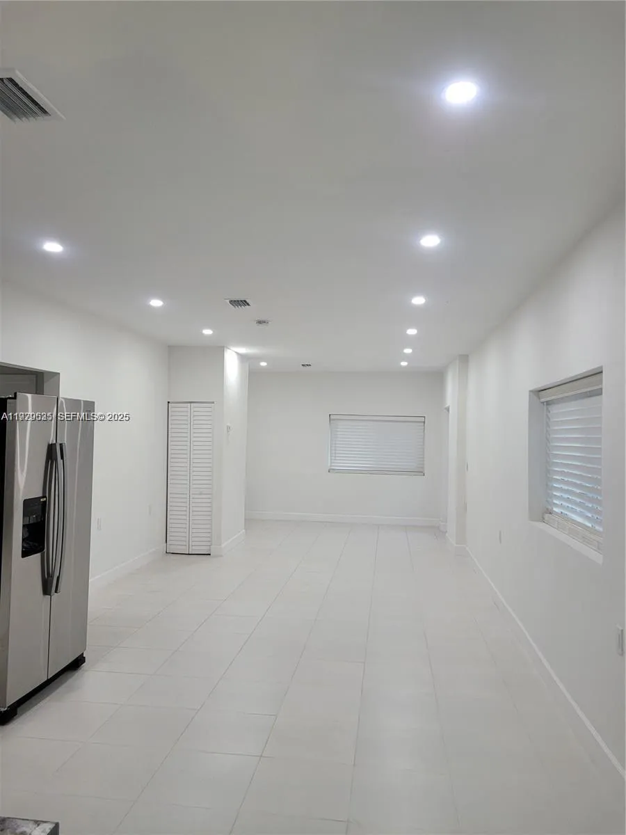 511 NW 62nd Ave, Miami FL 33126