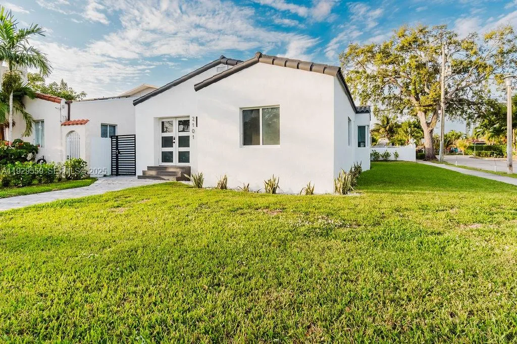 2101 SW 16th Ter, Miami FL 33145