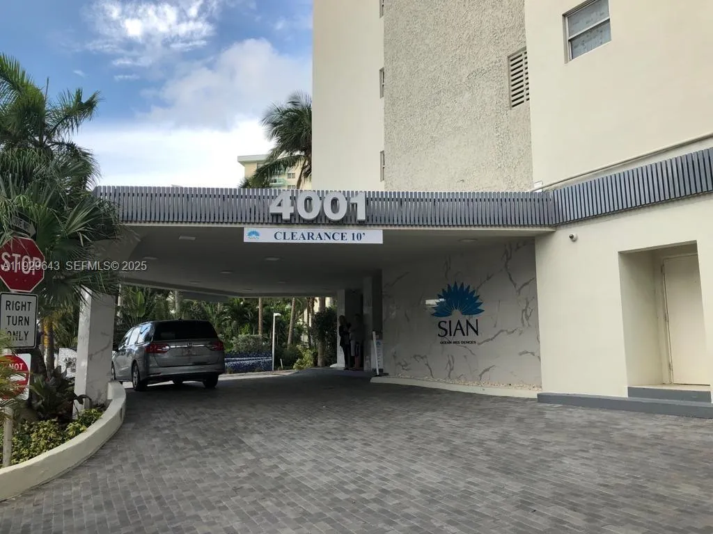 4001 S Ocean Dr # 2C, Hollywood FL 33019