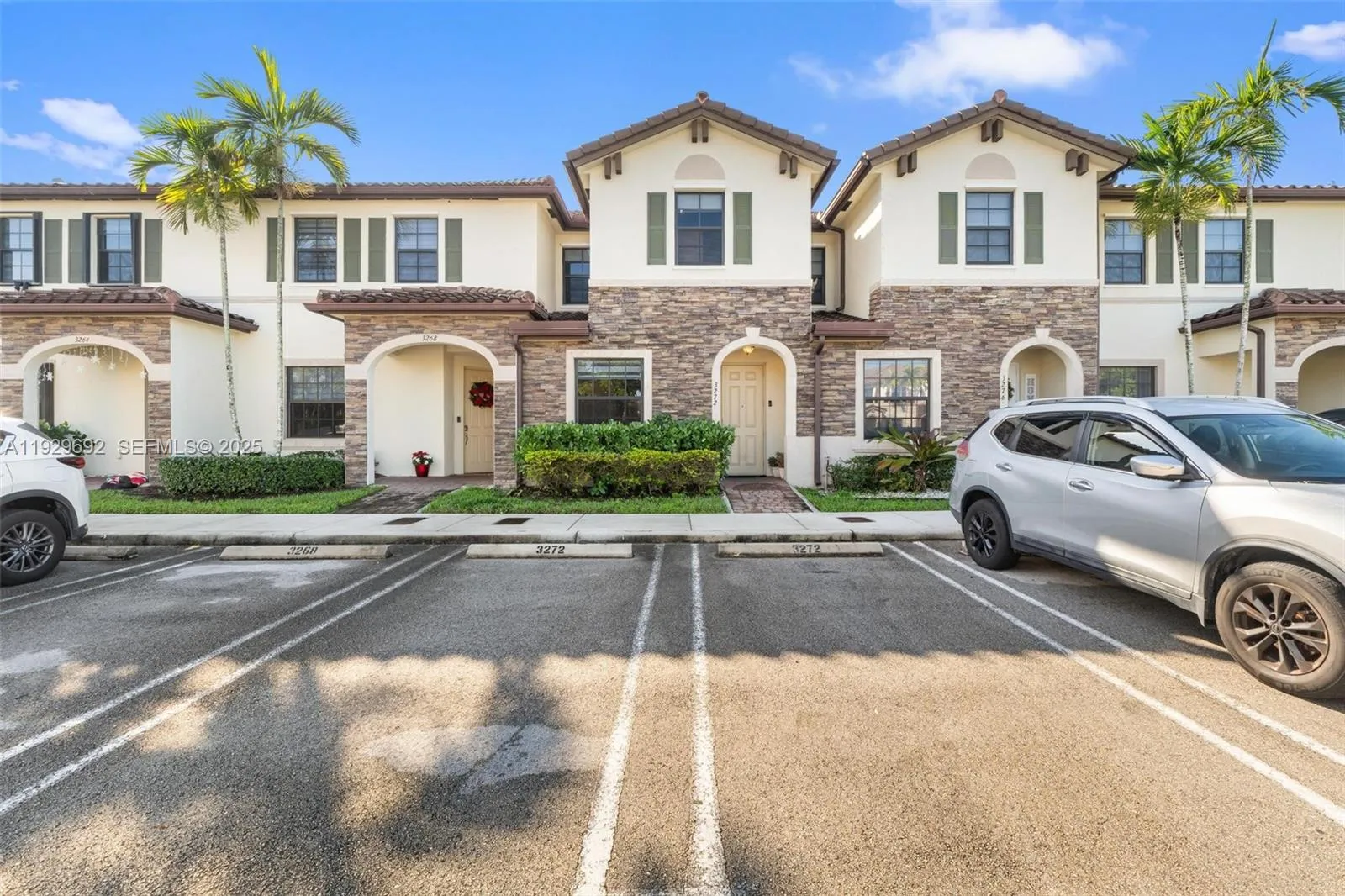3 bedroom 2 bath for sale at 3272 W 92nd Pl, Hialeah FL 33018