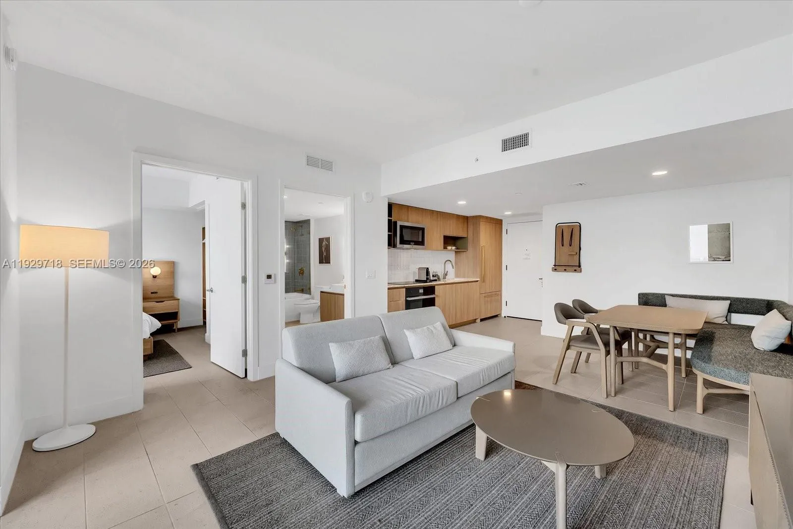 1 bedroom 1 bath for sale at 159 NE 6th St # 3811, Miami FL 33132