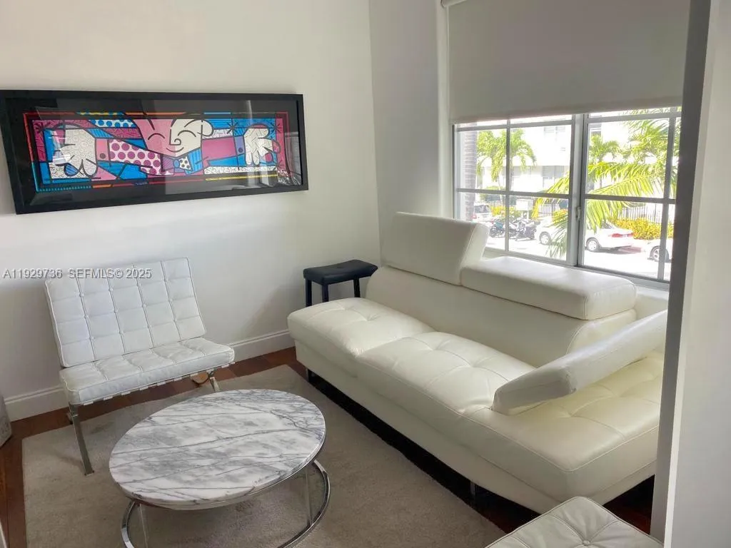 526 15th St # 9, Miami Beach FL 33139