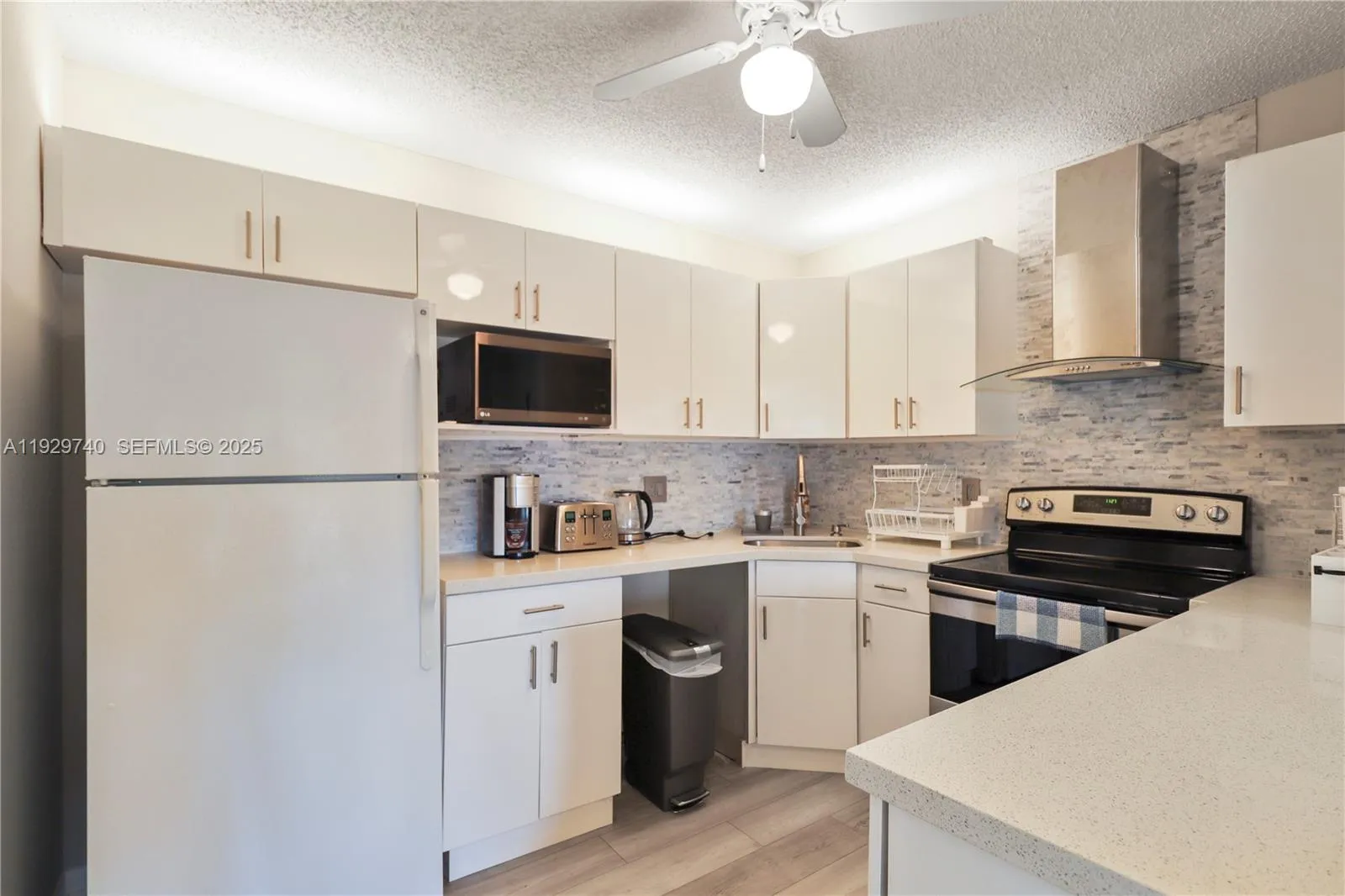313 Knotty Pine Cir # 2, Green Acres FL 33463
