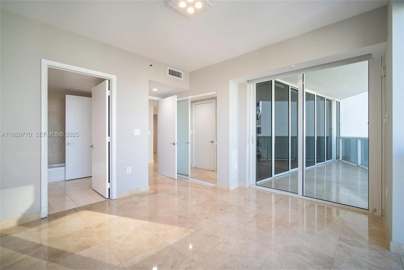 400 Alton Rd # 2309, Miami Beach FL 33139