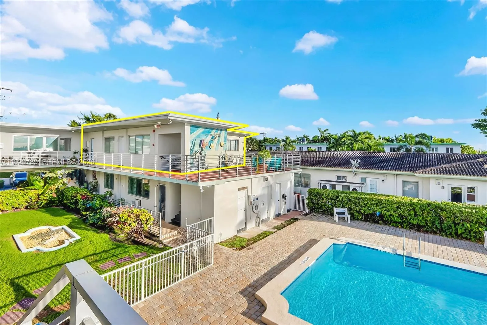 1 bedroom 1 bath for sale at 2250 Bay Dr # 17, Miami Beach FL 33141