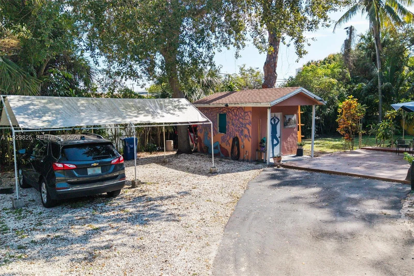 1760 NE 144th St, Miami FL 33181