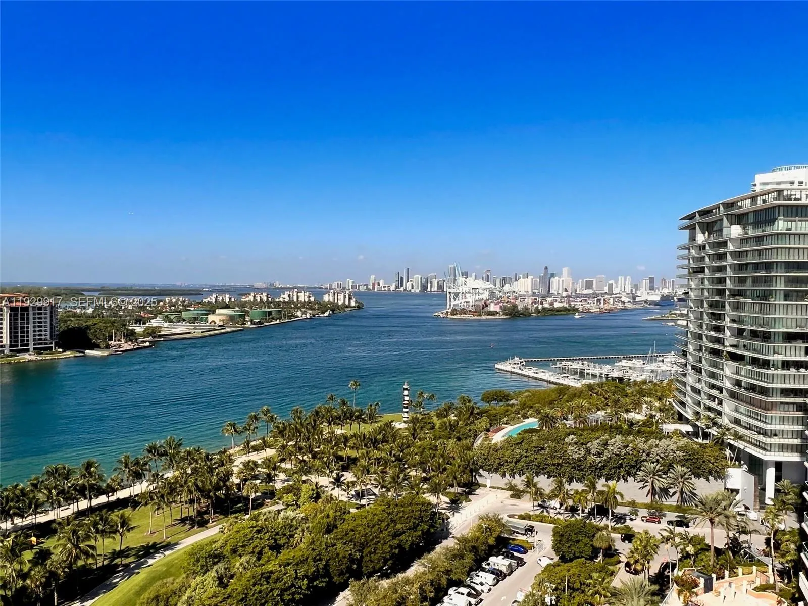 400 S Pointe Dr # 2105, Miami Beach FL 33139