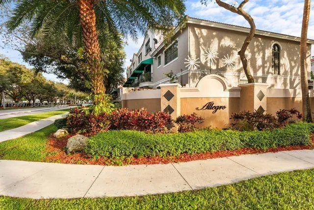 12691 NW 14th Pl, Sunrise FL 33323