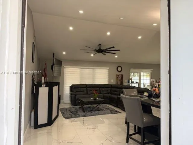 9530 Ashley Dr, Miramar FL 33025