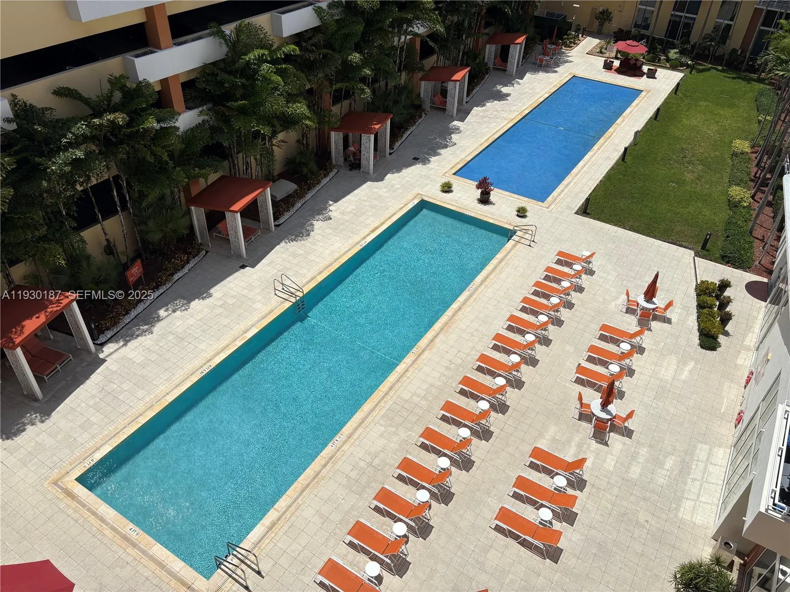 1 bedroom 1 bath for sale at 2775 NE 187 St # 628, Aventura FL 33180