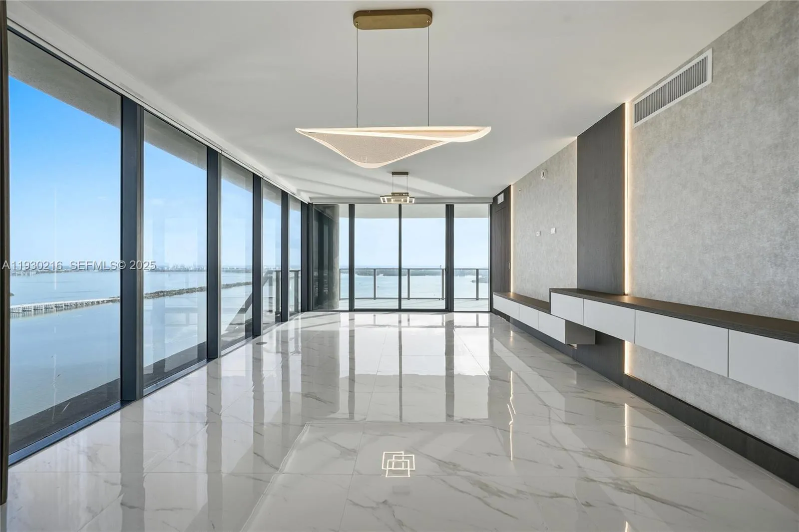 4 bedroom 5 bath for sale at 700 NE 24TH ST # 4801, Miami FL 33137