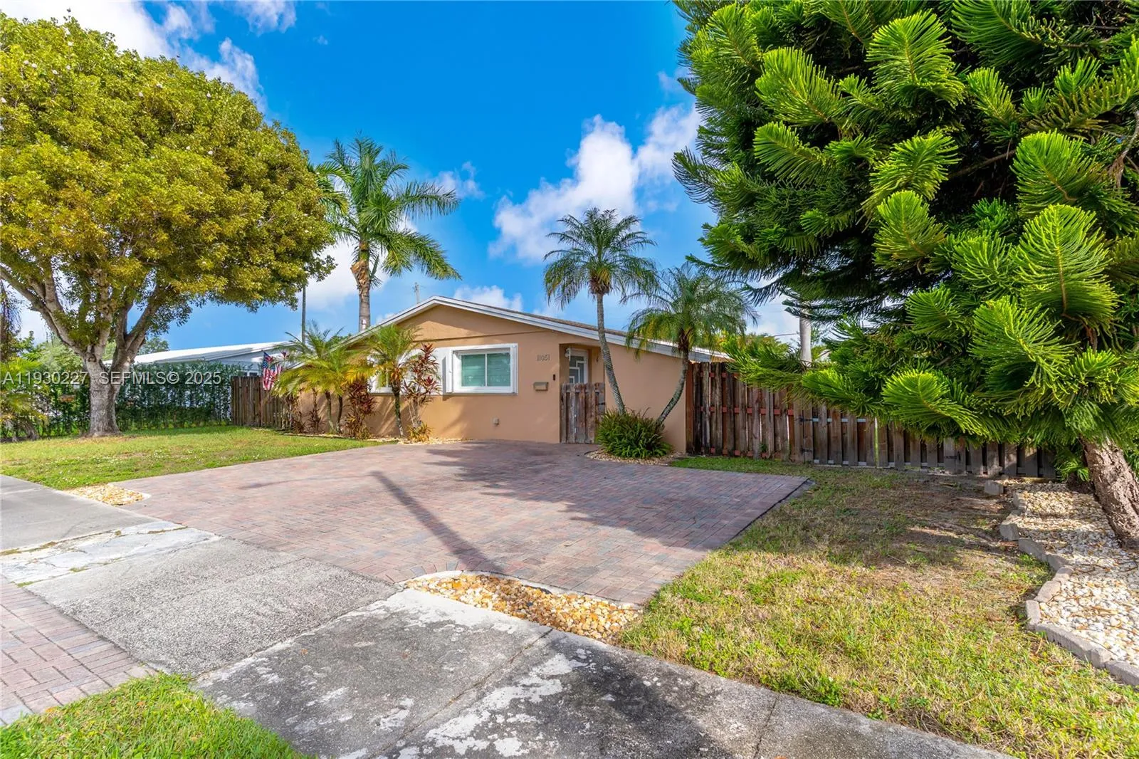 11051 SW 69th Dr, Miami FL 33173