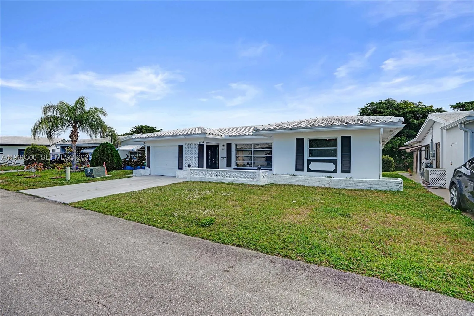 5810 NW 81st Ave, Tamarac FL 33321