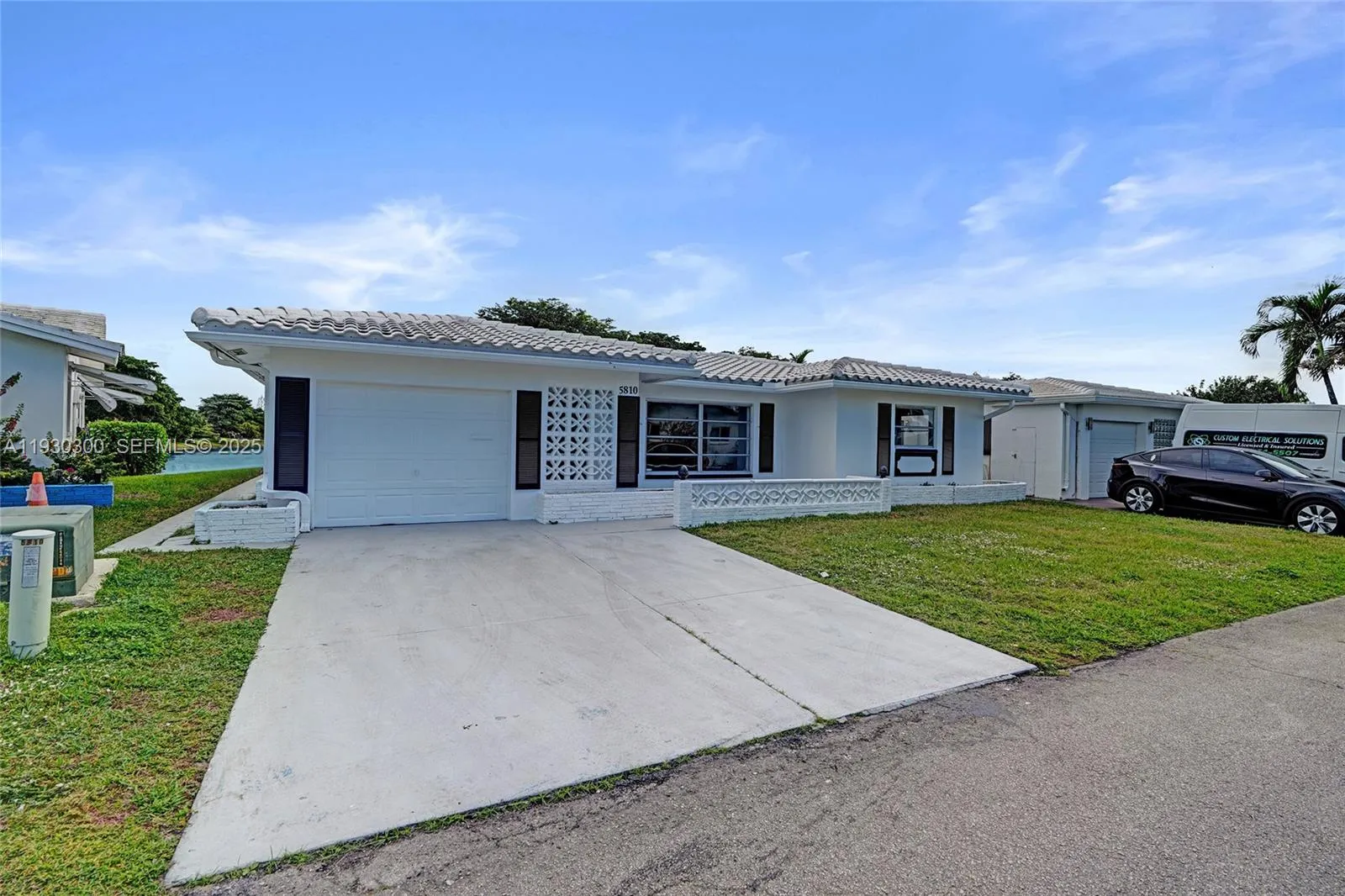 5810 NW 81st Ave, Tamarac FL 33321