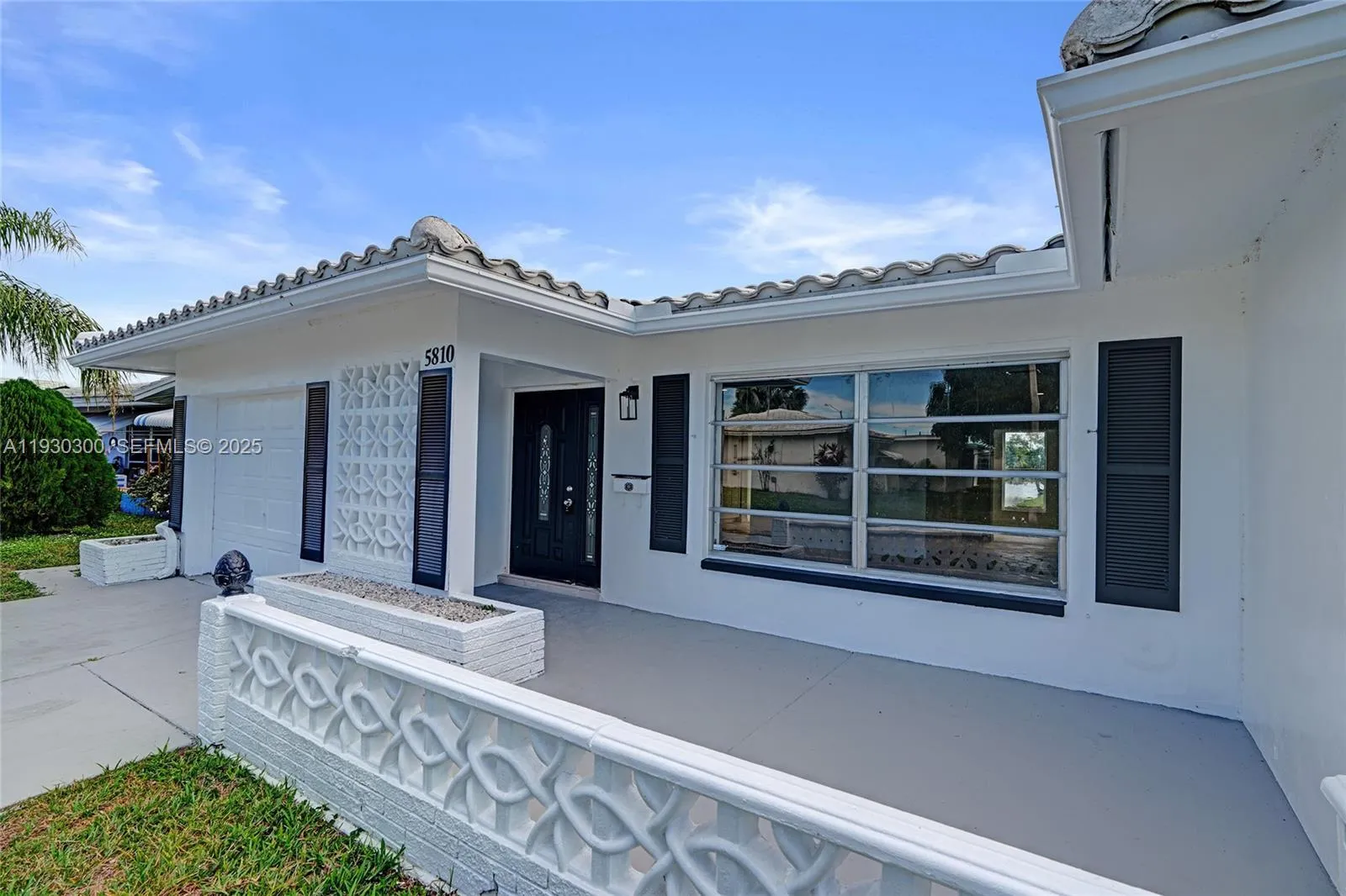 5810 NW 81st Ave, Tamarac FL 33321