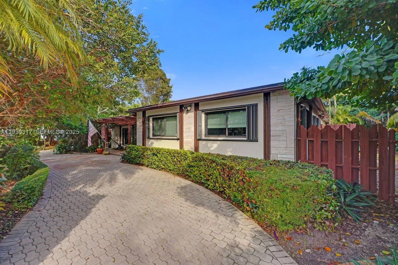 8115 SW 92nd Ct, Miami FL 33173