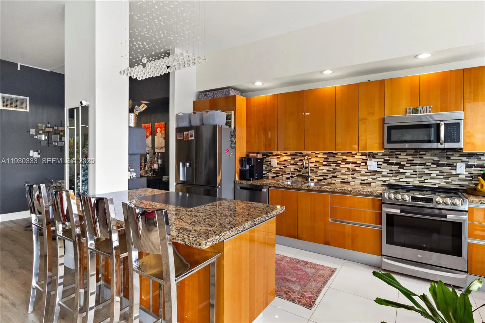 2 bedroom 2 bath for sale at 18061 Biscayne Blvd, Aventura FL 33160