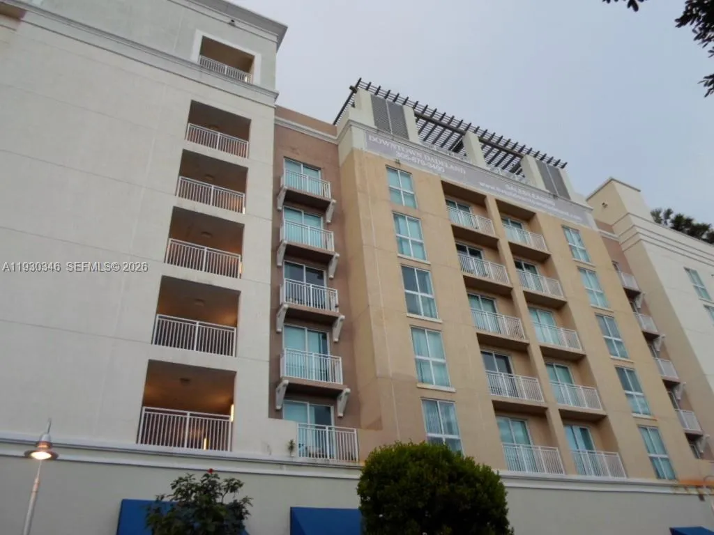 7275 SW 90th Way # 611, Miami FL 33156