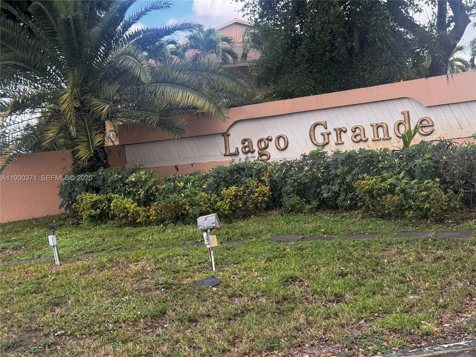 2 bedroom 2 bath Residential for sale at 6455 W 27th Ave # 13, Hialeah FL 33016