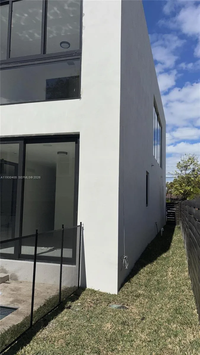 4 bedroom 4 bath for sale at 2484 SW 18th St, Miami FL 33145